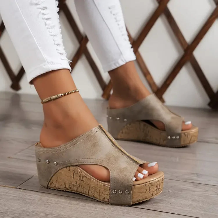 Freya - Casual Beach Sandal