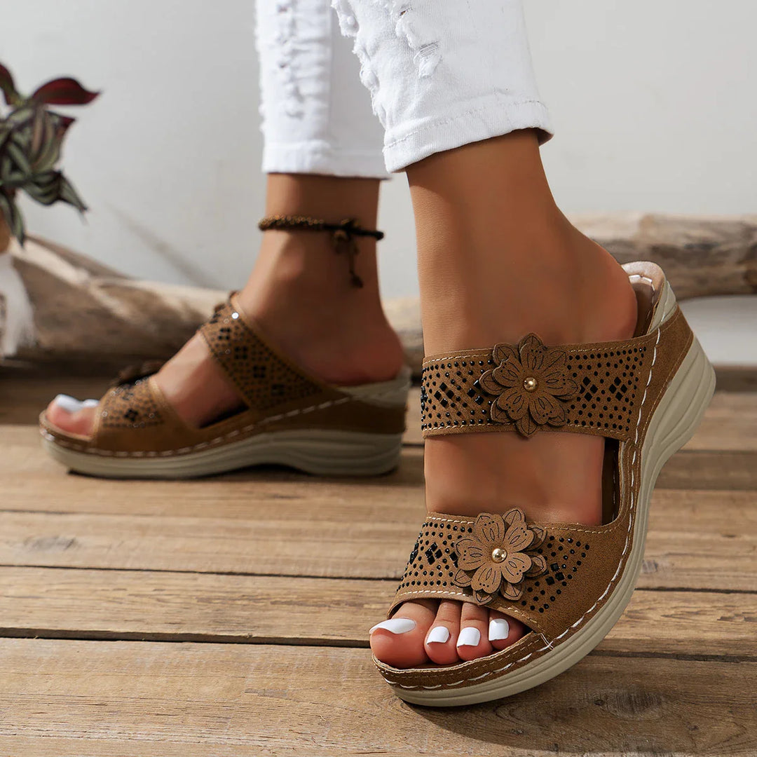 Paula - Retro Floral Sandals