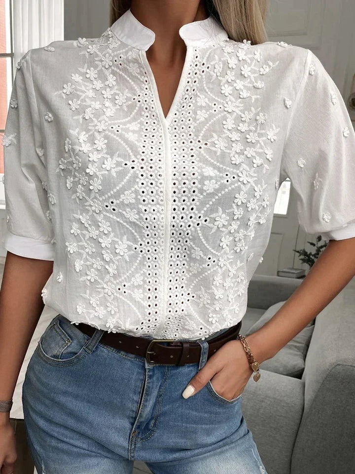 Cora - Chic Floral Embroidery Blouse