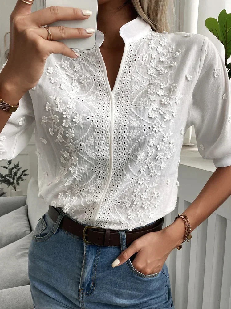 Cora - Chic Floral Embroidery Blouse