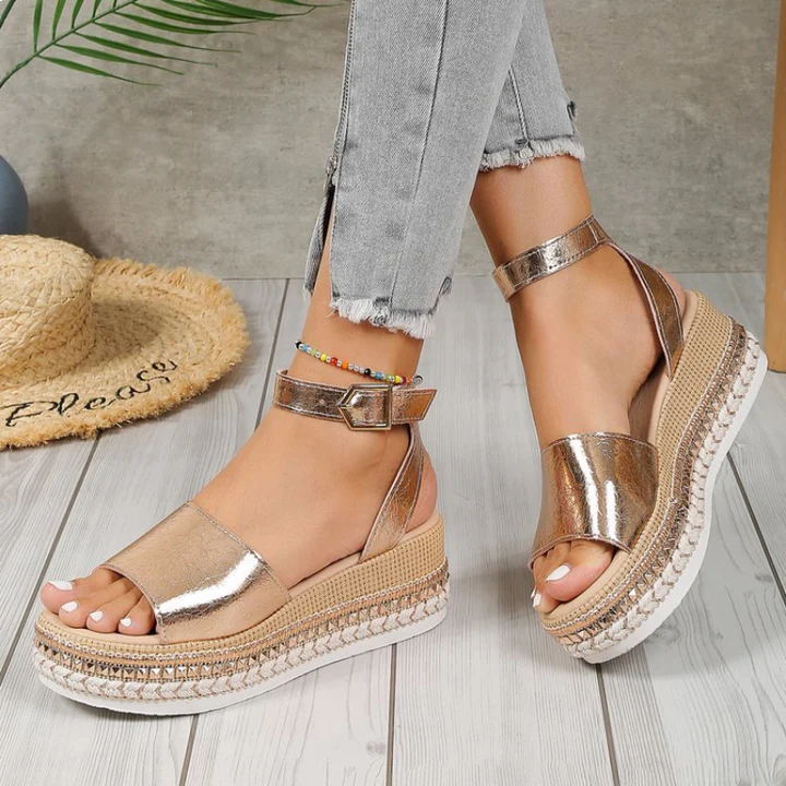 Ada - Ultra-Comfortable Shiny Sandal