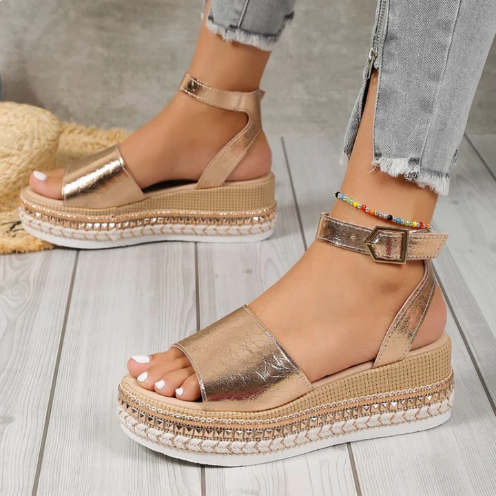 Ada - Ultra-Comfortable Shiny Sandal