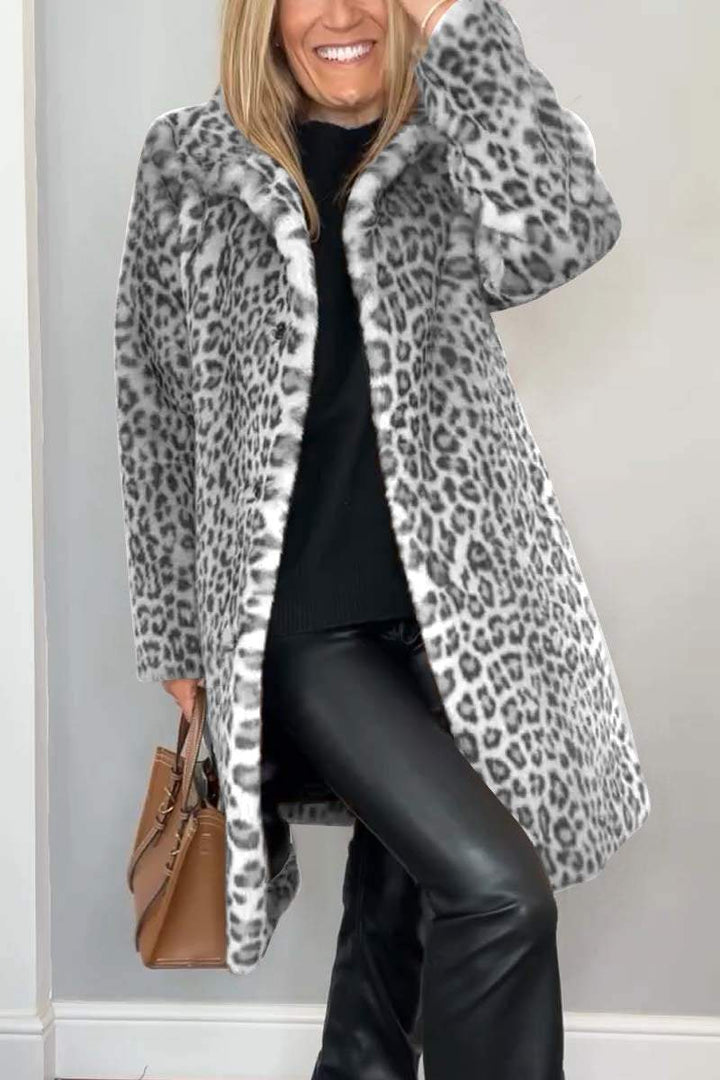 Chloe - Chic Leopard Print Coat